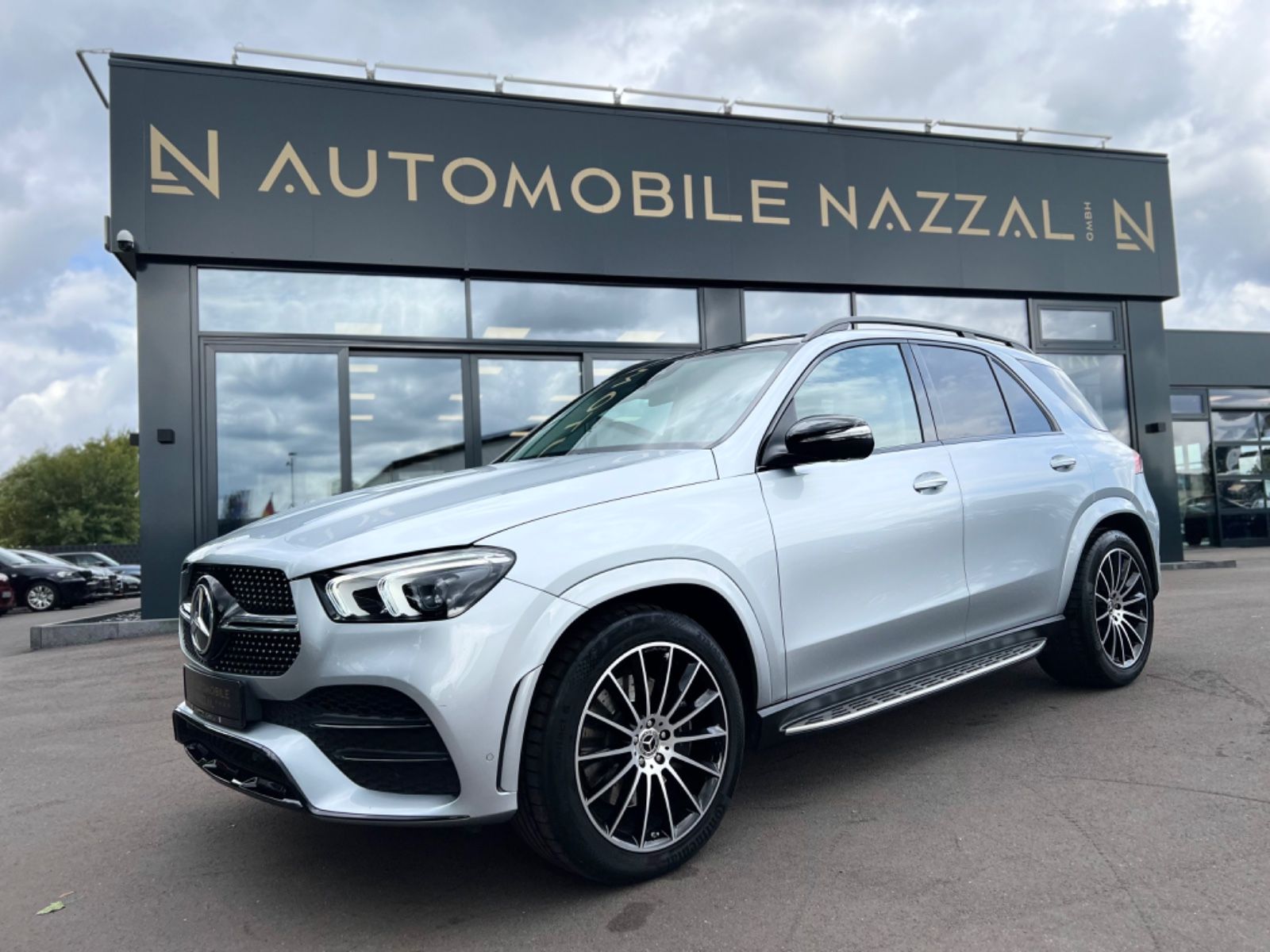 Mercedes-Benz GLE 300 d 4MATIC*AMG-LINE*PANO*21.ZOLL*7.SITZER*