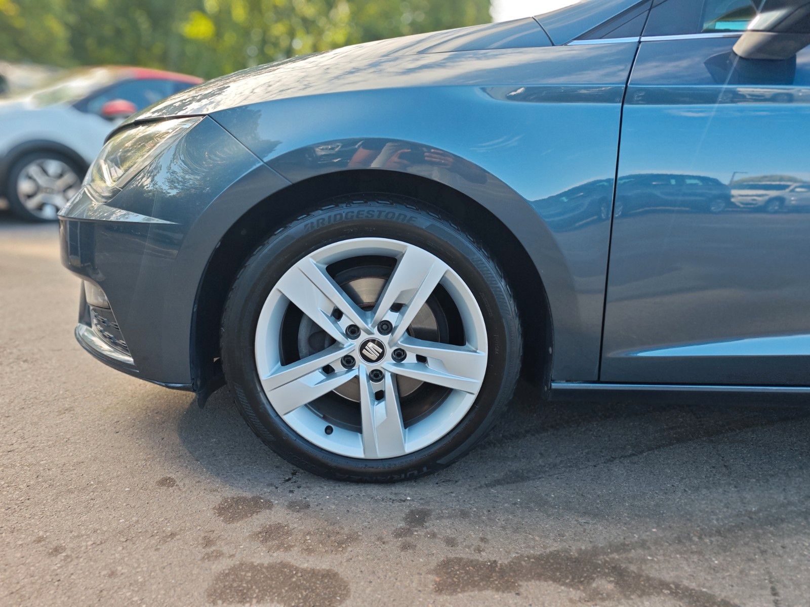 Fahrzeugabbildung SEAT Leon ST*BOSE*VIRTUAL*AHK*KLIMAAUTO*SHZ*KAMERA*