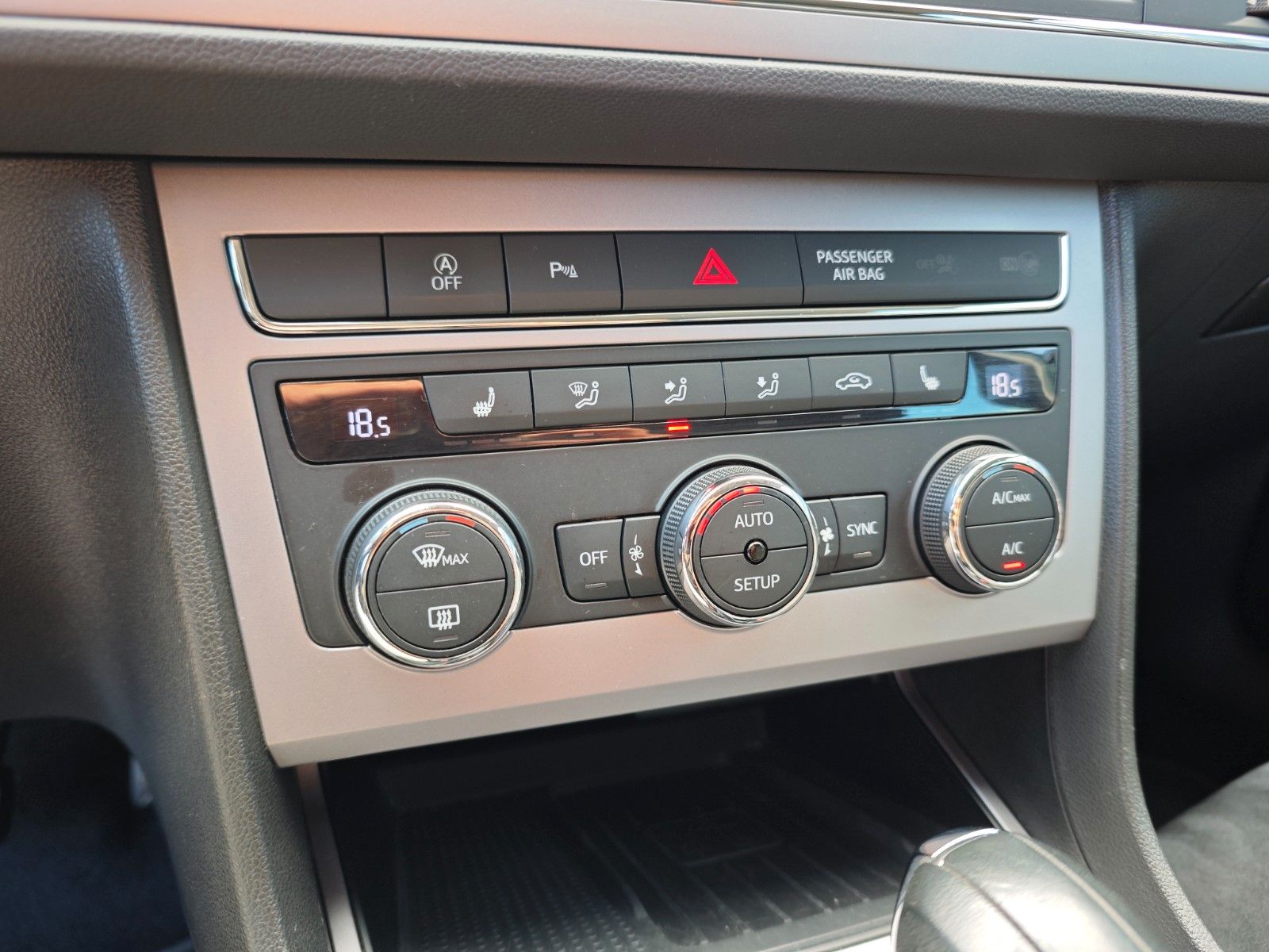 Fahrzeugabbildung SEAT Leon ST*BOSE*VIRTUAL*AHK*KLIMAAUTO*SHZ*KAMERA*
