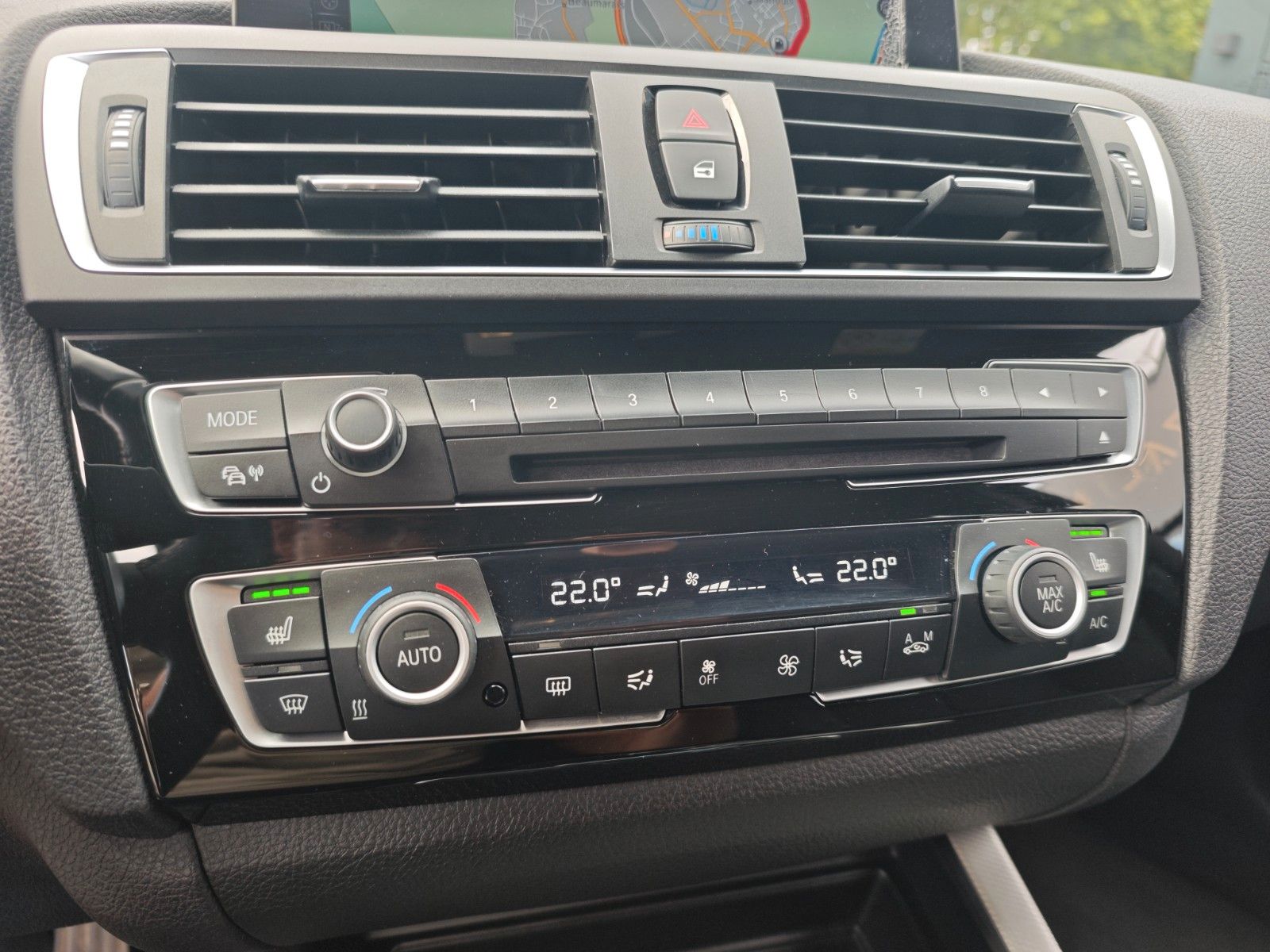 Fahrzeugabbildung BMW M135i LIMOUSINE * FACELIFT*5-TUERIG*AUT*LED*