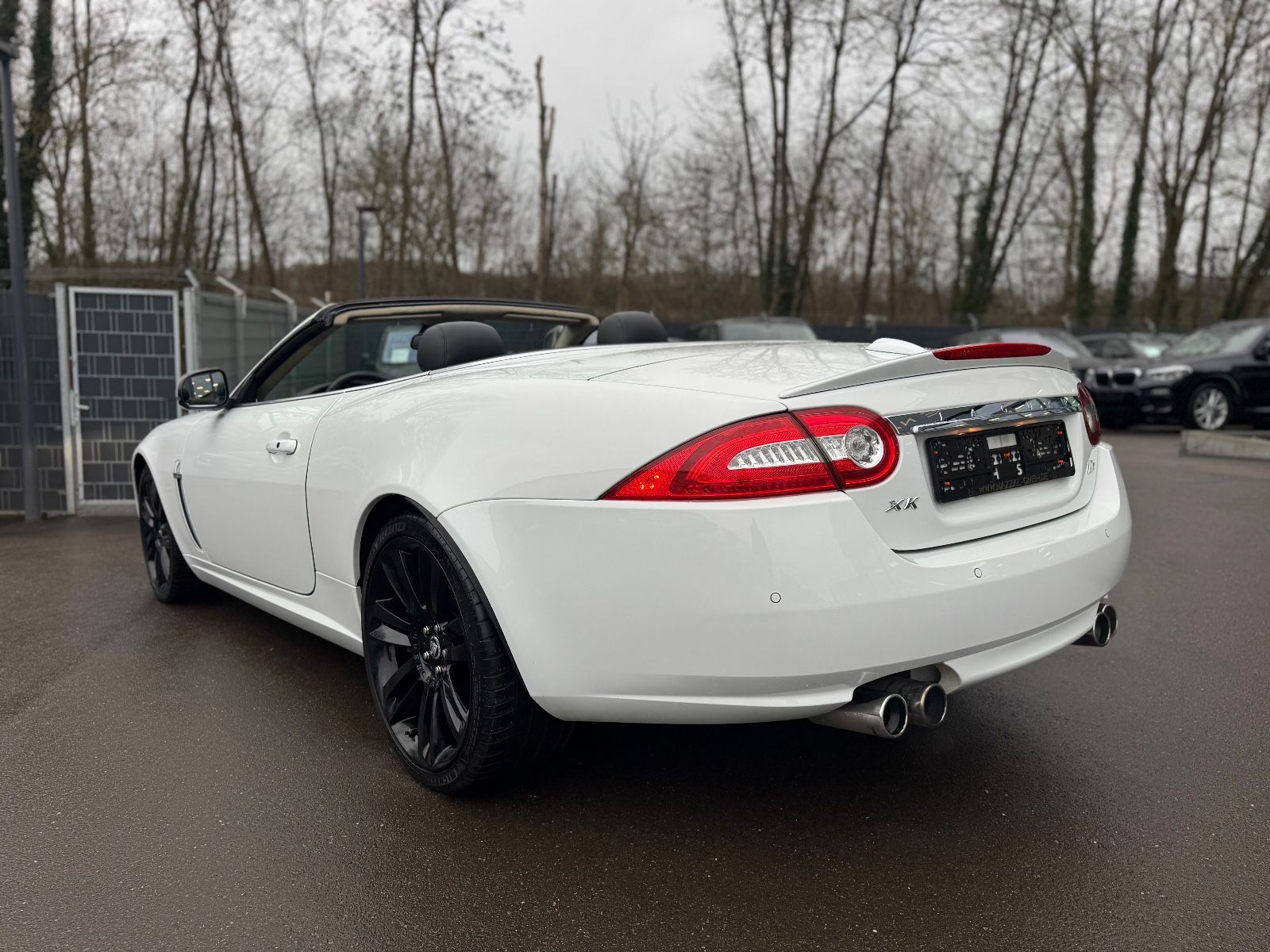 Fahrzeugabbildung Jaguar XKR CABRIO 5.0 V8 KOMPRESSOR *B&W*LEDER*NAVI*