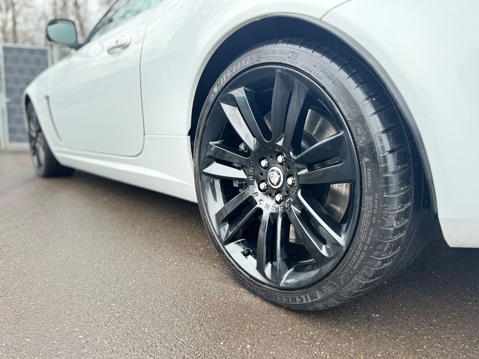 Fahrzeugabbildung Jaguar XKR CABRIO 5.0 V8 KOMPRESSOR *B&W*LEDER*NAVI*