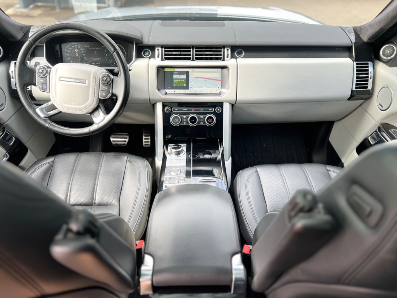 Fahrzeugabbildung Land Rover RANGE ROVER  4.4 SDV8 AUTOBIOGRAPHY*TV*FACELIFT*