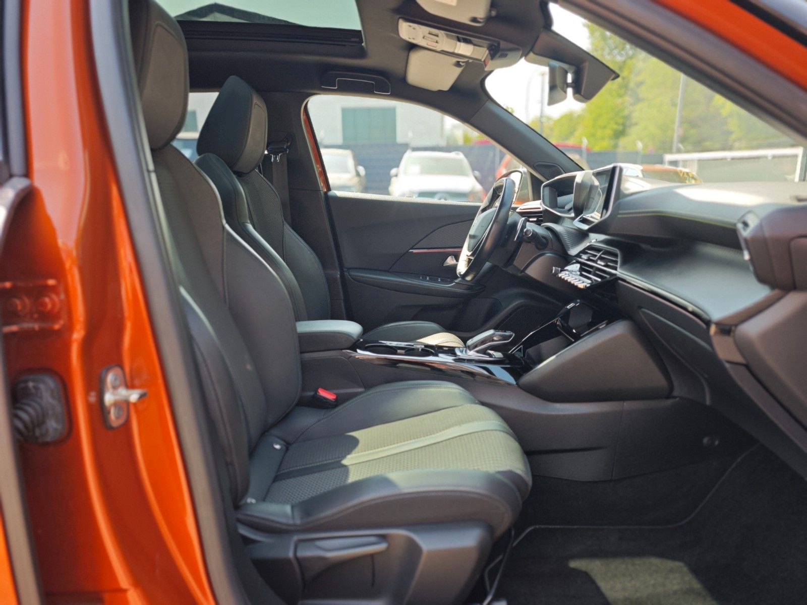 Fahrzeugabbildung Peugeot 2008 GT LINE*AUT.*NAVI*VOLL LED*GSD*KAMERA*