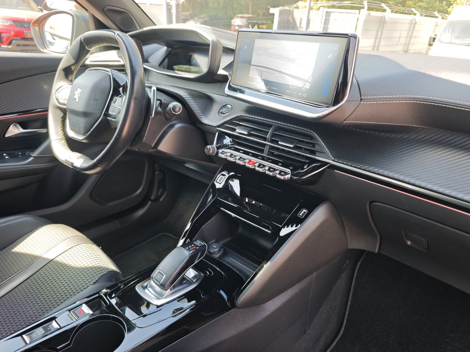 Fahrzeugabbildung Peugeot 2008 GT LINE*AUT.*NAVI*VOLL LED*GSD*KAMERA*