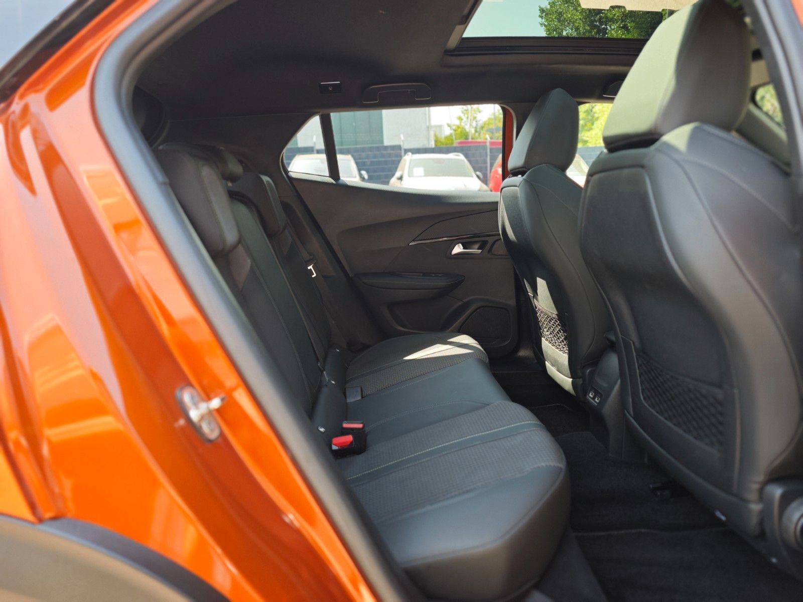 Fahrzeugabbildung Peugeot 2008 GT LINE*AUT.*NAVI*VOLL LED*GSD*KAMERA*