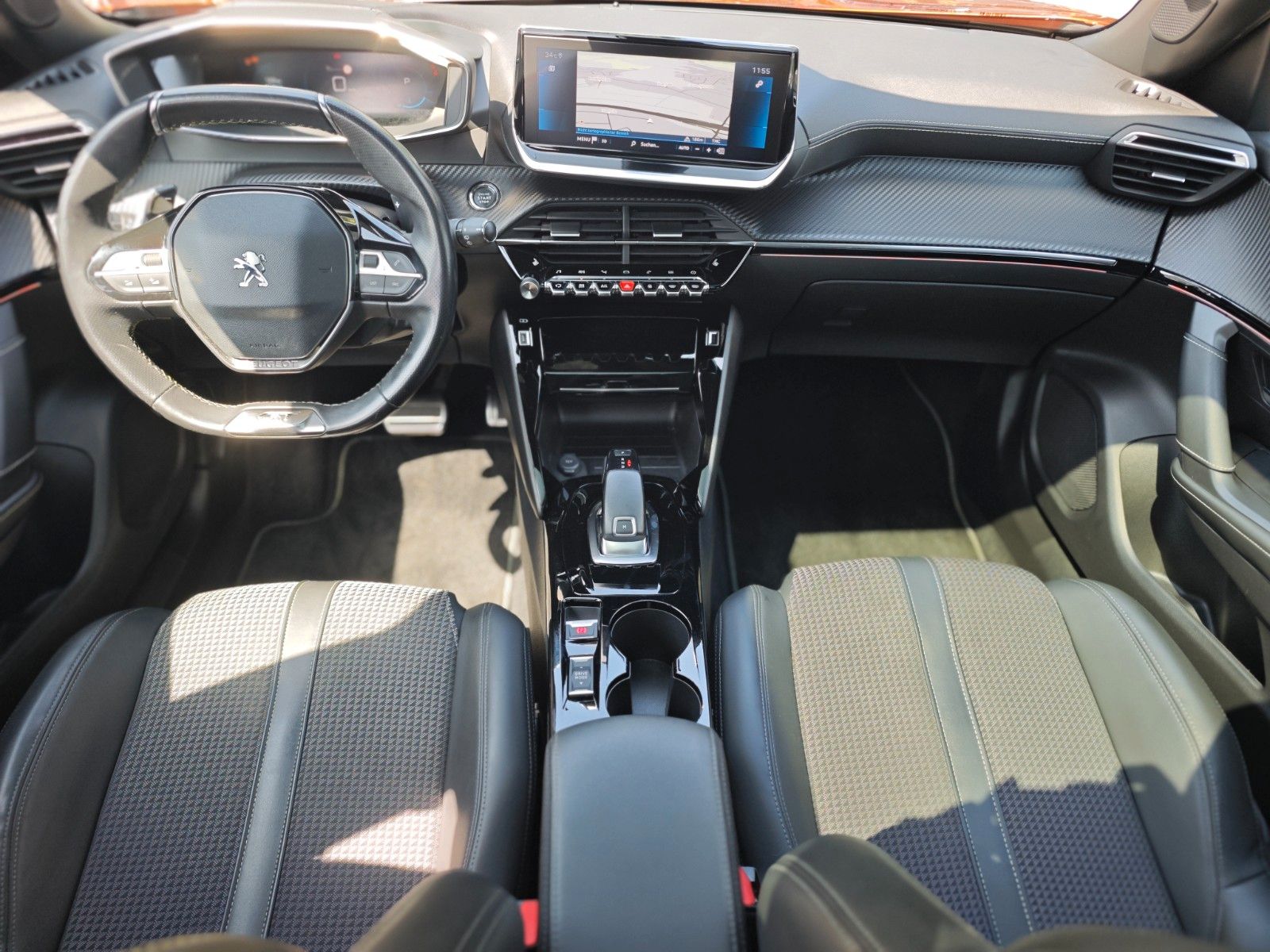 Fahrzeugabbildung Peugeot 2008 GT LINE*AUT.*NAVI*VOLL LED*GSD*KAMERA*