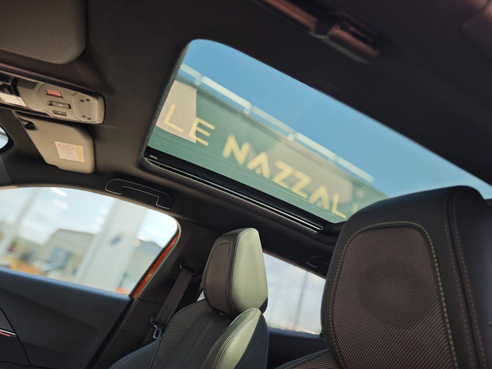 Fahrzeugabbildung Peugeot 2008 GT LINE*AUT.*NAVI*VOLL LED*GSD*KAMERA*