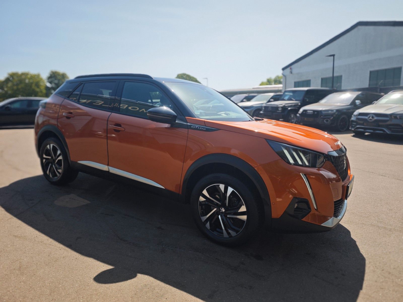 Fahrzeugabbildung Peugeot 2008 GT LINE*AUT.*NAVI*VOLL LED*GSD*KAMERA*