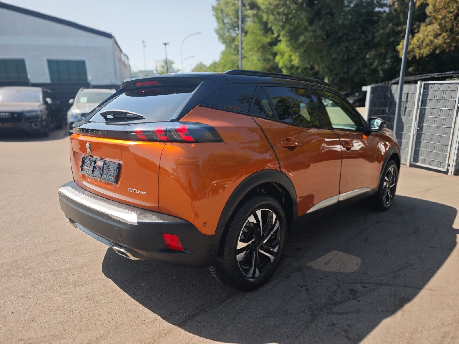 Fahrzeugabbildung Peugeot 2008 GT LINE*AUT.*NAVI*VOLL LED*GSD*KAMERA*