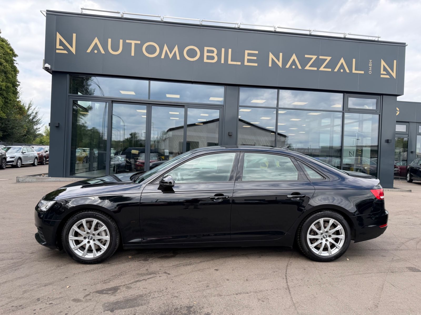 Fahrzeugabbildung Audi A4 2.0 TFSI S TRONIC QUATTRO SPORT *ALU*PDC*SHZ*
