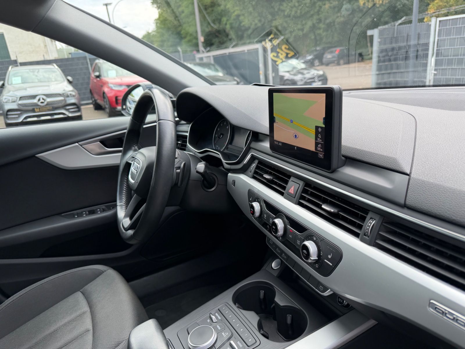 Fahrzeugabbildung Audi A4 2.0 TFSI S TRONIC QUATTRO SPORT *ALU*PDC*SHZ*