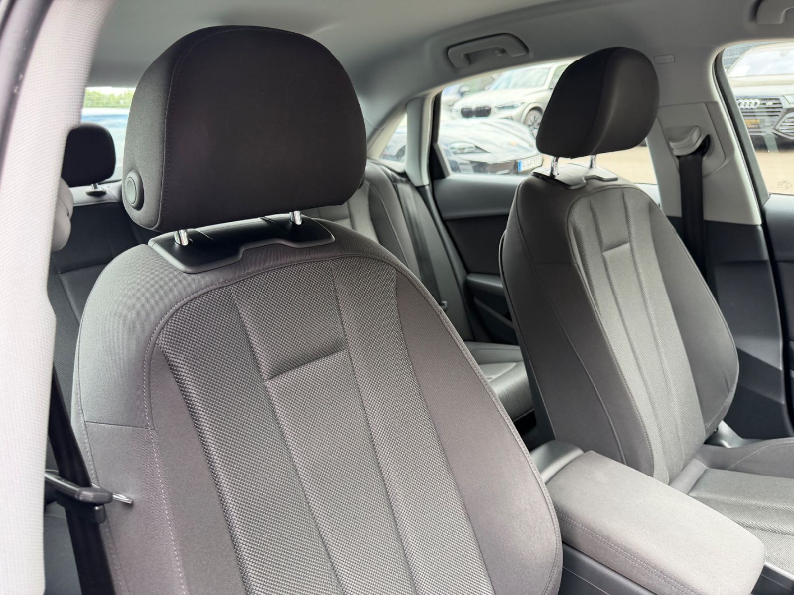 Fahrzeugabbildung Audi A4 2.0 TFSI S TRONIC QUATTRO SPORT *ALU*PDC*SHZ*