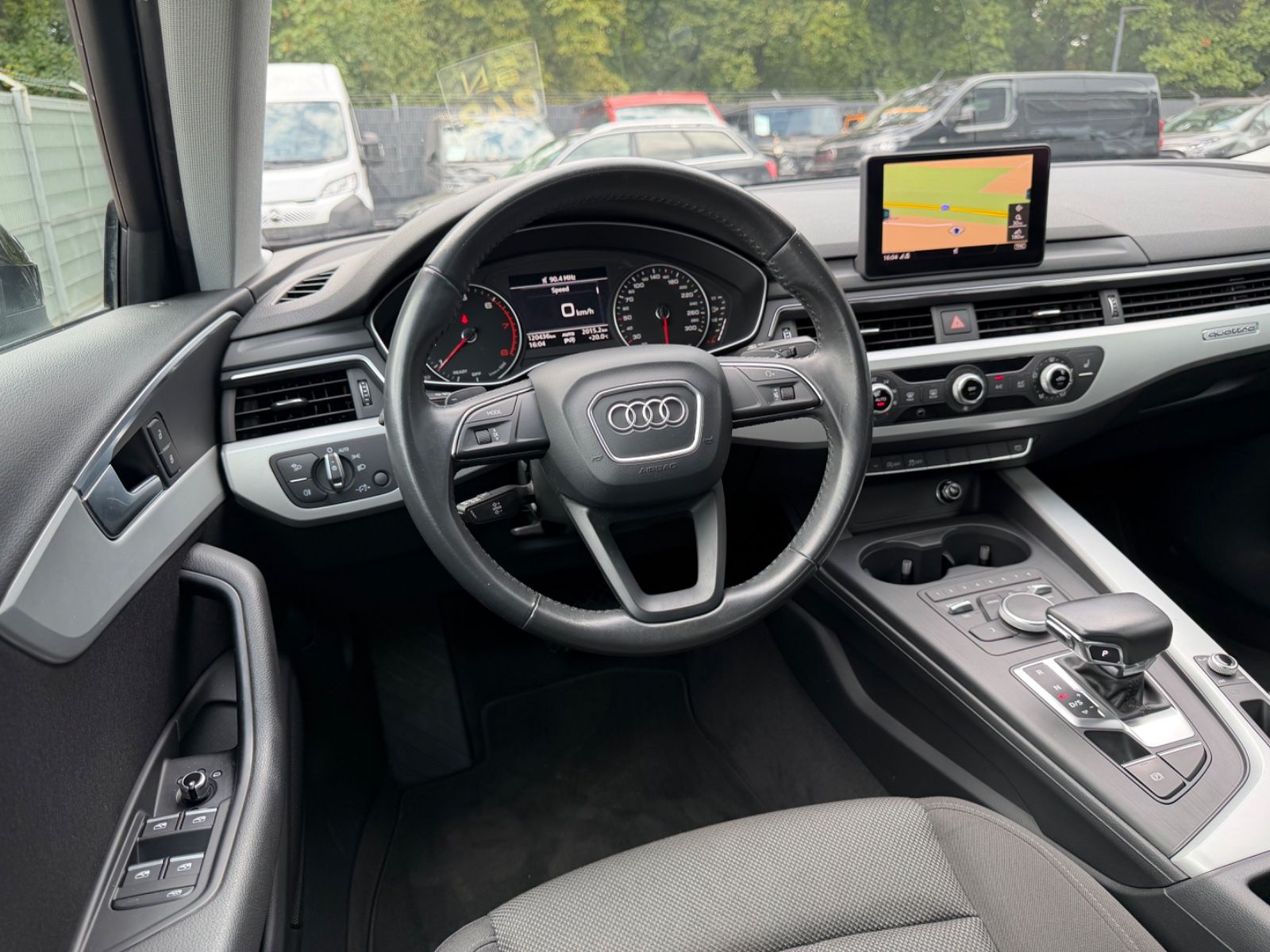 Fahrzeugabbildung Audi A4 2.0 TFSI S TRONIC QUATTRO SPORT *ALU*PDC*SHZ*