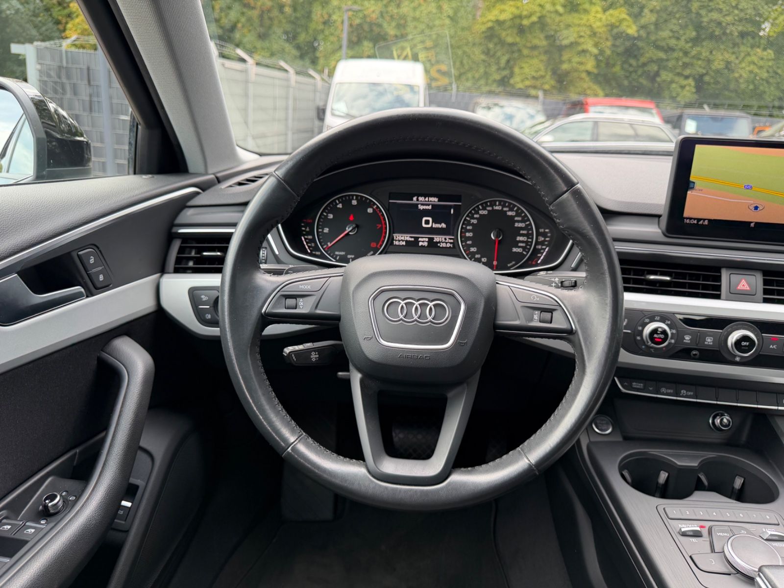 Fahrzeugabbildung Audi A4 2.0 TFSI S TRONIC QUATTRO SPORT *ALU*PDC*SHZ*
