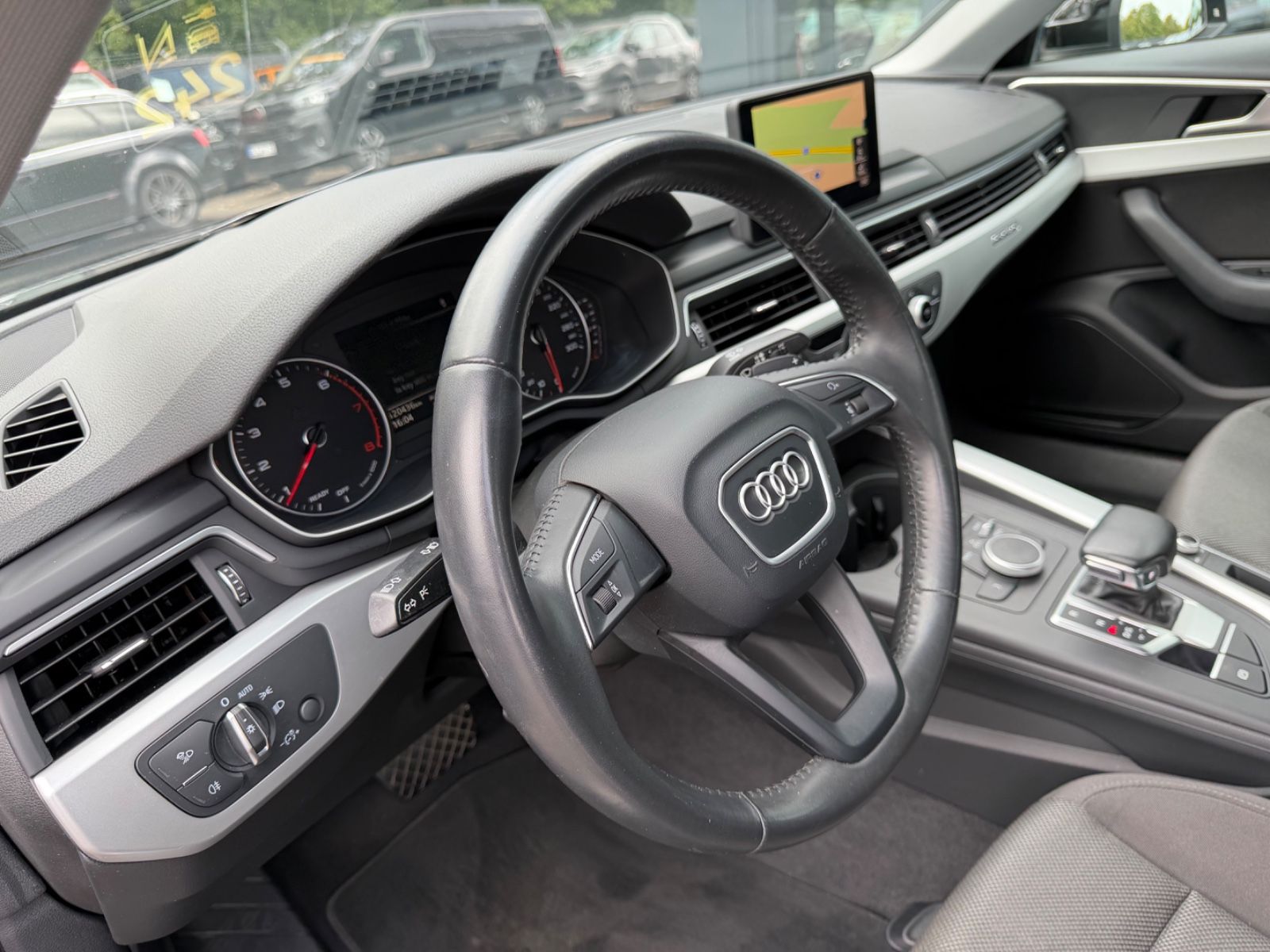 Fahrzeugabbildung Audi A4 2.0 TFSI S TRONIC QUATTRO SPORT *ALU*PDC*SHZ*
