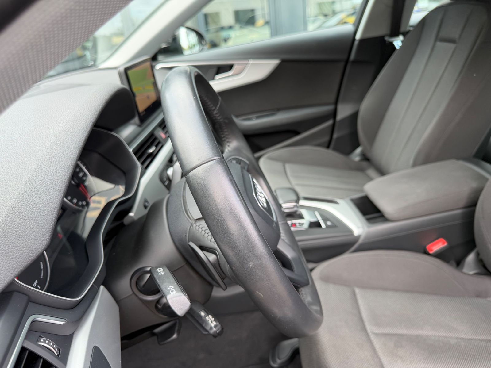 Fahrzeugabbildung Audi A4 2.0 TFSI S TRONIC QUATTRO SPORT *ALU*PDC*SHZ*