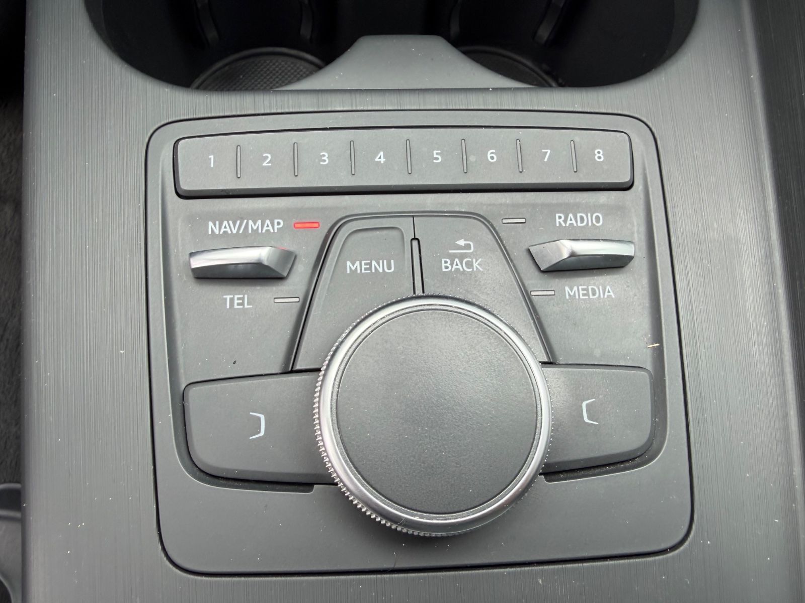 Fahrzeugabbildung Audi A4 2.0 TFSI S TRONIC QUATTRO SPORT *ALU*PDC*SHZ*