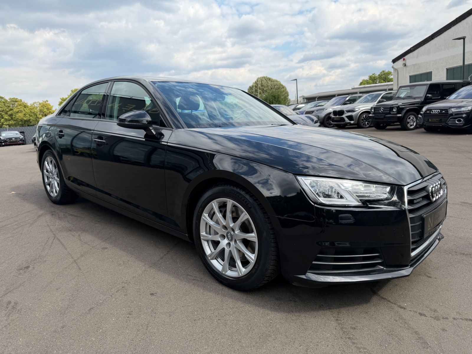 Fahrzeugabbildung Audi A4 2.0 TFSI S TRONIC QUATTRO SPORT *ALU*PDC*SHZ*