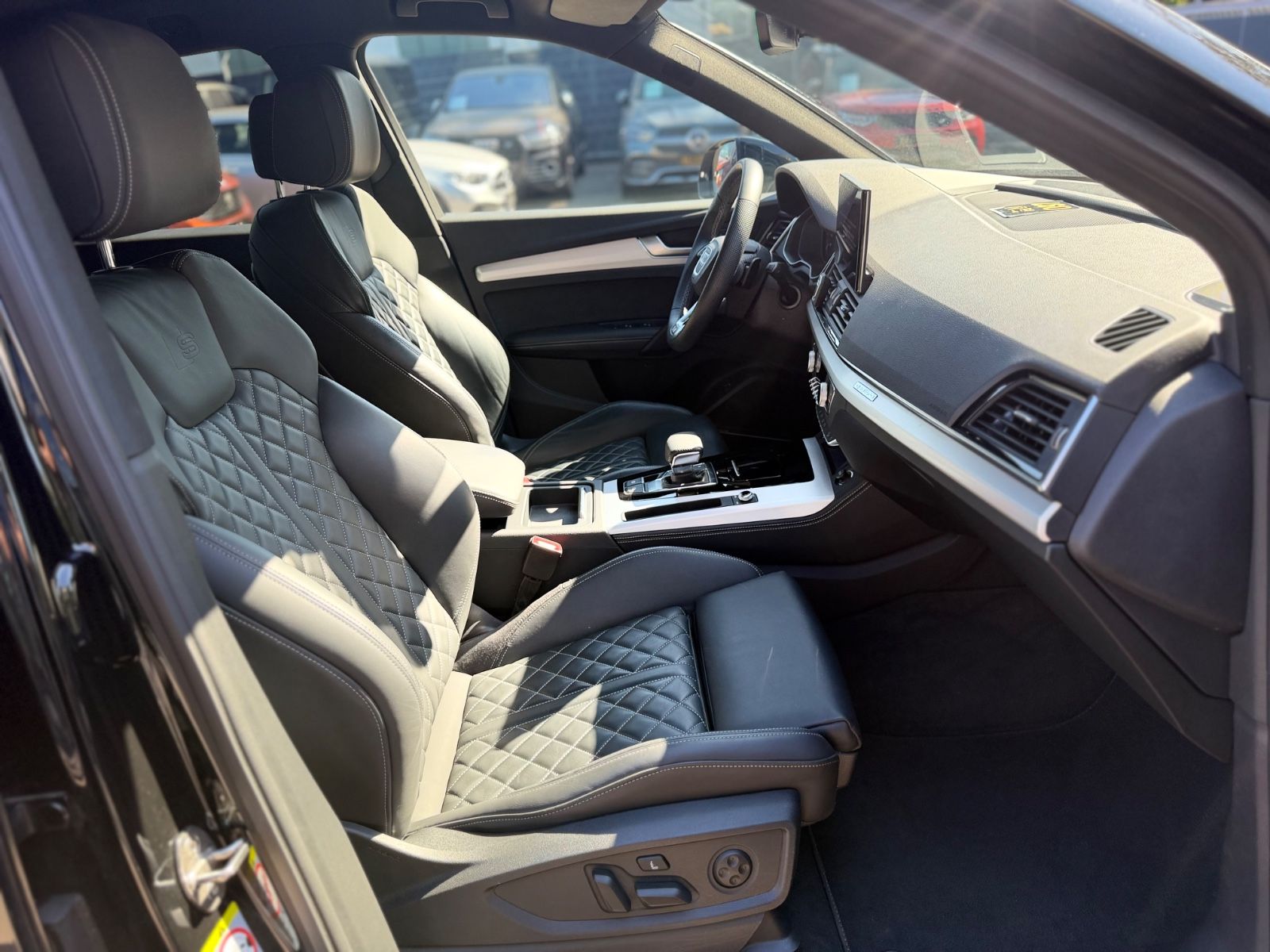 Fahrzeugabbildung Audi Q5 SPORTBACK 55TFSI E QUATTRO 3xS-LINE SPORT+*