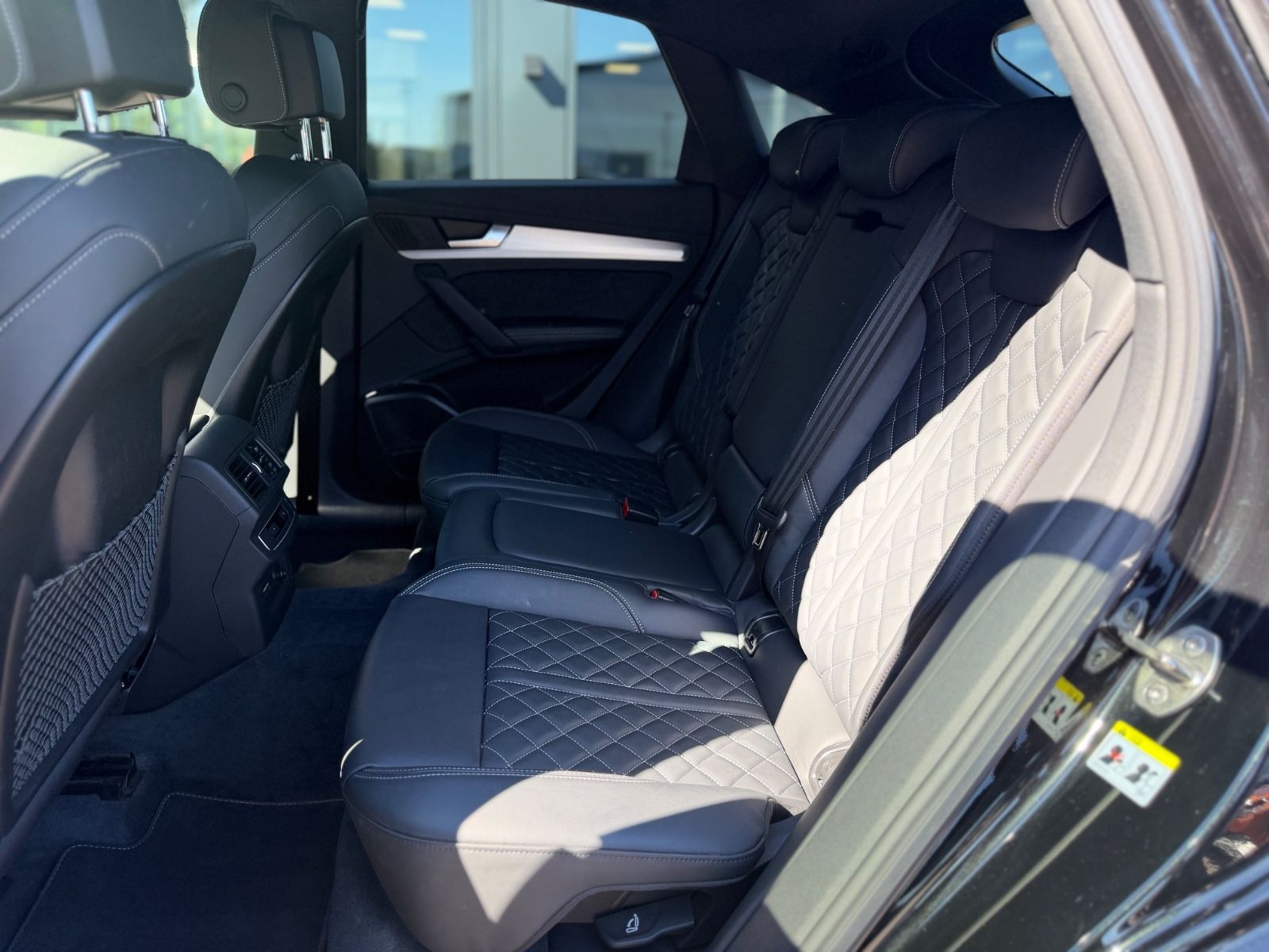 Fahrzeugabbildung Audi Q5 SPORTBACK 55TFSI E QUATTRO 3xS-LINE SPORT+*