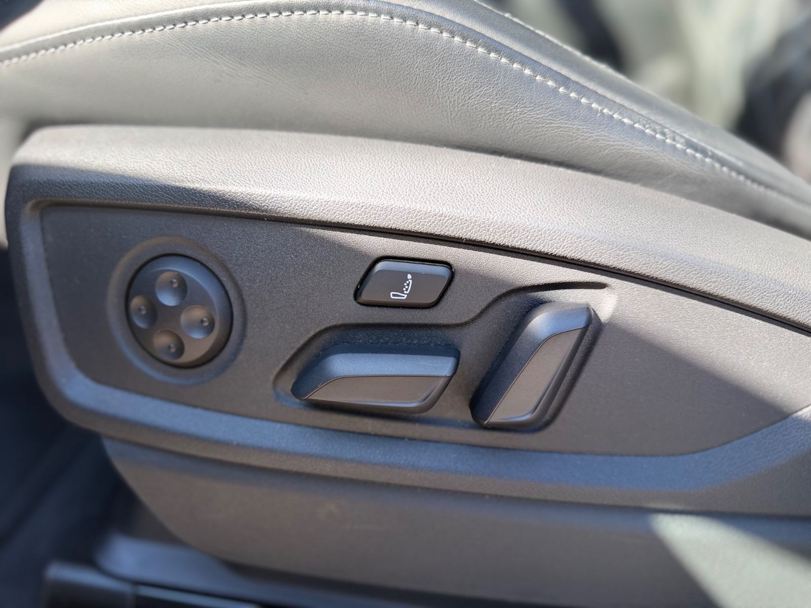 Fahrzeugabbildung Audi Q5 SPORTBACK 55TFSI E QUATTRO 3xS-LINE SPORT+*