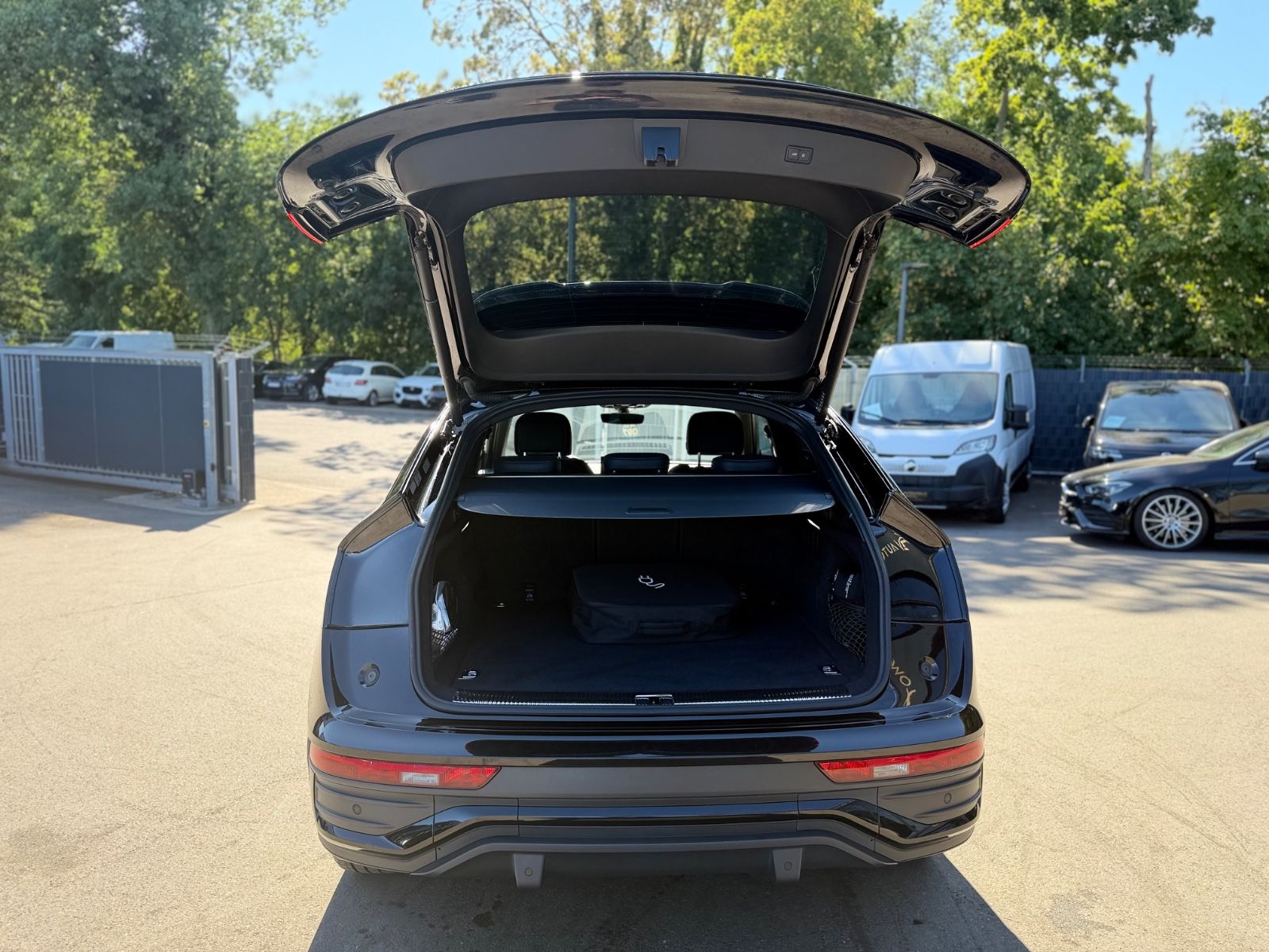 Fahrzeugabbildung Audi Q5 SPORTBACK 55TFSI E QUATTRO 3xS-LINE SPORT+*