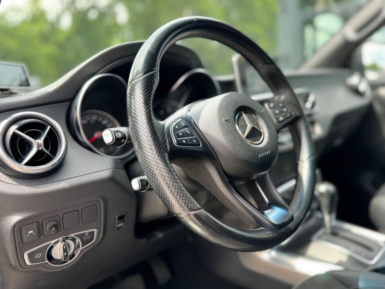 Fahrzeugabbildung Mercedes-Benz X 350d 4MATIC DOPPELKABINE*LEDER*NAVI*KAMERA*