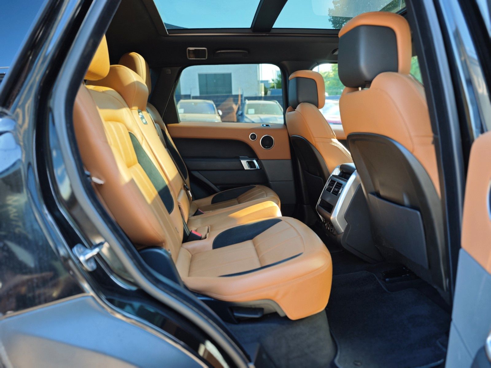 Fahrzeugabbildung Land Rover RANGE ROVER SPORT HSE DYNAMIC*PANORAMA*MERIDAN*