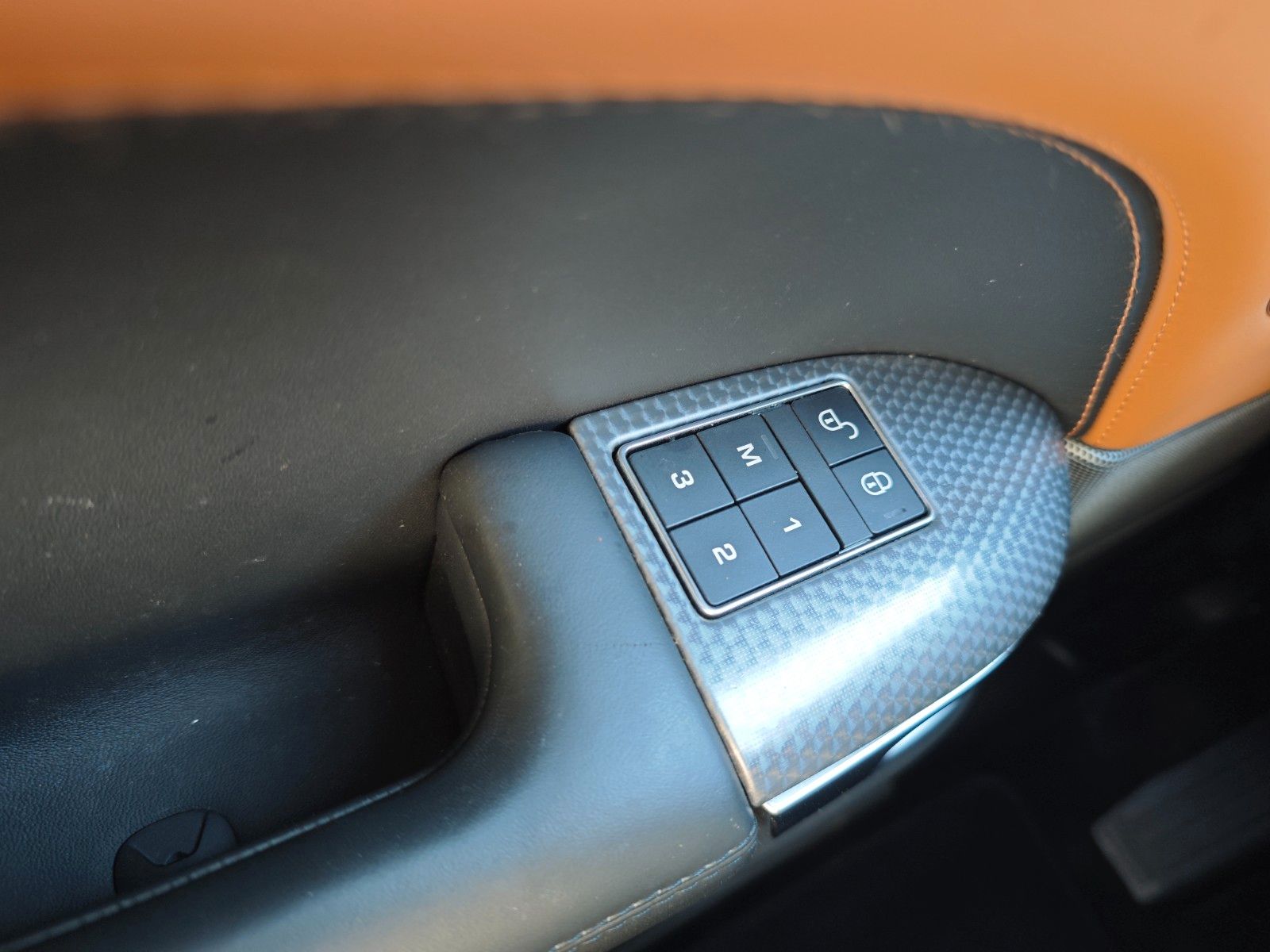 Fahrzeugabbildung Land Rover RANGE ROVER SPORT HSE DYNAMIC*PANORAMA*MERIDAN*