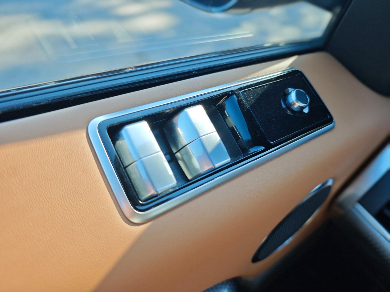 Fahrzeugabbildung Land Rover RANGE ROVER SPORT HSE DYNAMIC*PANORAMA*MERIDAN*