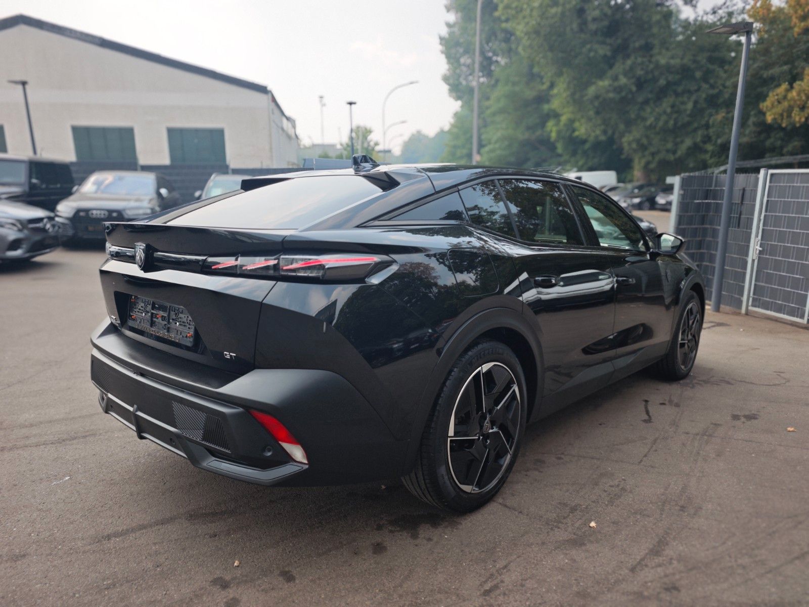 Fahrzeugabbildung Peugeot 408 PURETECH 130 GT *AUT*ASSIST*LED*KAM*NAVI*