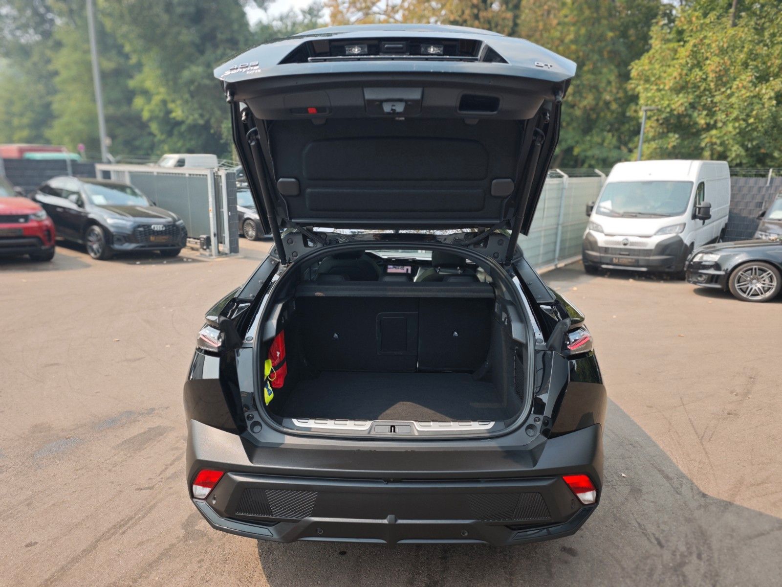 Fahrzeugabbildung Peugeot 408 PURETECH 130 GT *AUT*ASSIST*LED*KAM*NAVI*