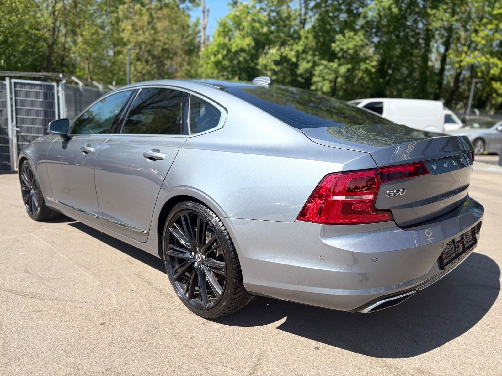 Fahrzeugabbildung Volvo S90 INSCRIPTION AWD *LED*NAVI*LEDER*SCHIEBEDACH*