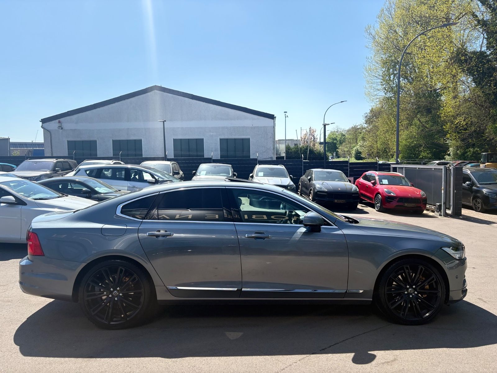 Fahrzeugabbildung Volvo S90 INSCRIPTION AWD *LED*NAVI*LEDER*SCHIEBEDACH*