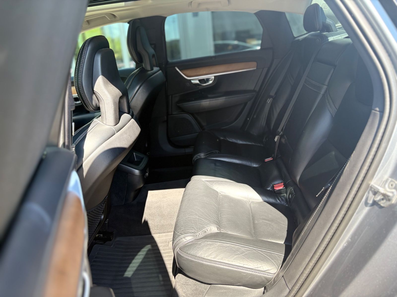 Fahrzeugabbildung Volvo S90 INSCRIPTION AWD *LED*NAVI*LEDER*SCHIEBEDACH*