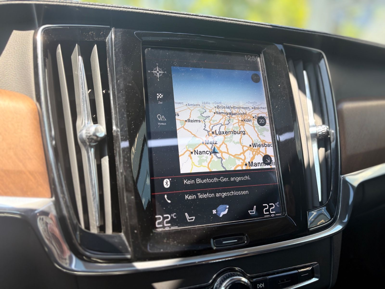Fahrzeugabbildung Volvo S90 INSCRIPTION AWD *LED*NAVI*LEDER*SCHIEBEDACH*