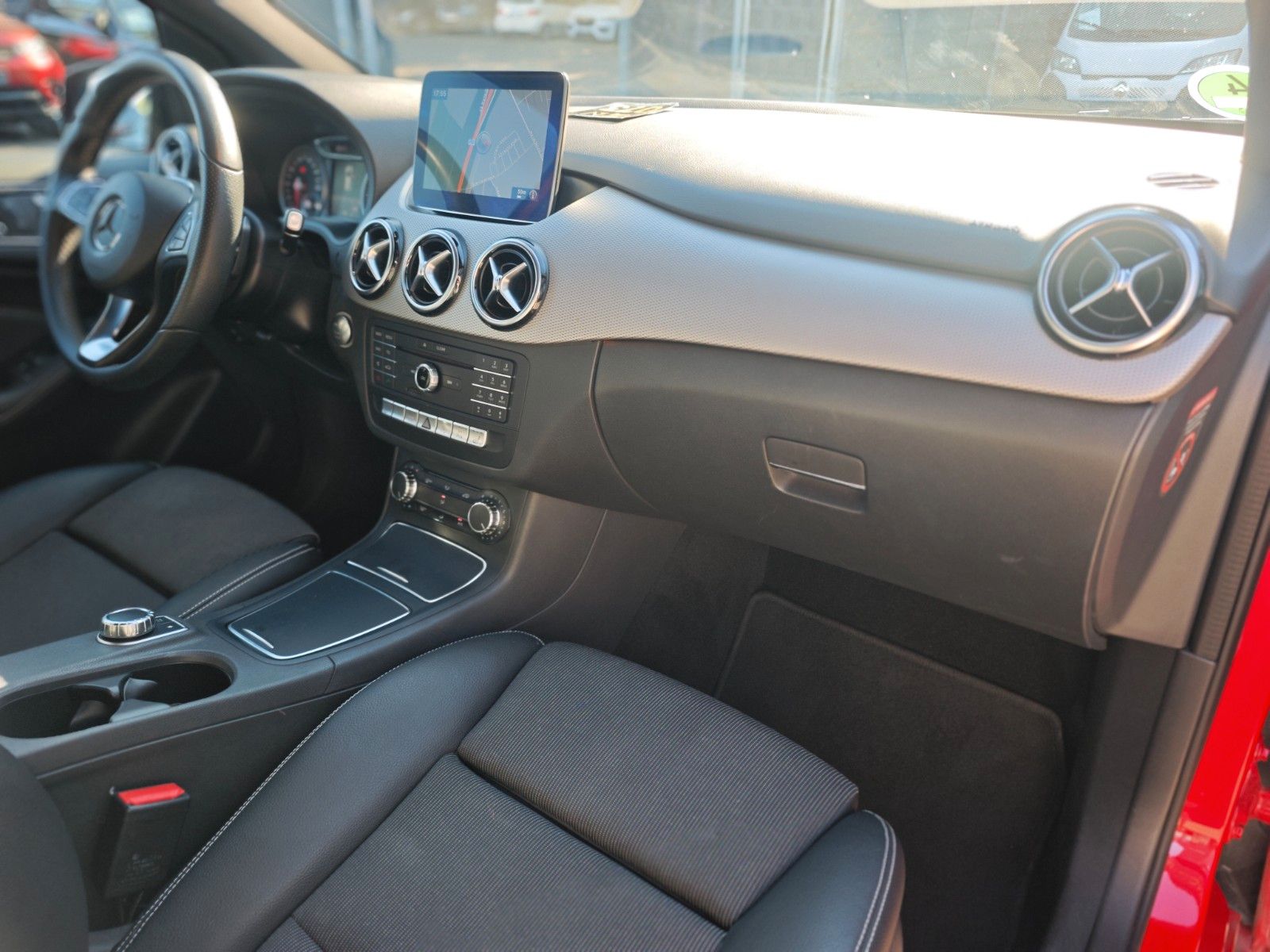 Fahrzeugabbildung Mercedes-Benz B 220 D EDITION*URBAN*AUTOMATIK*KAMERA*NIGHT*