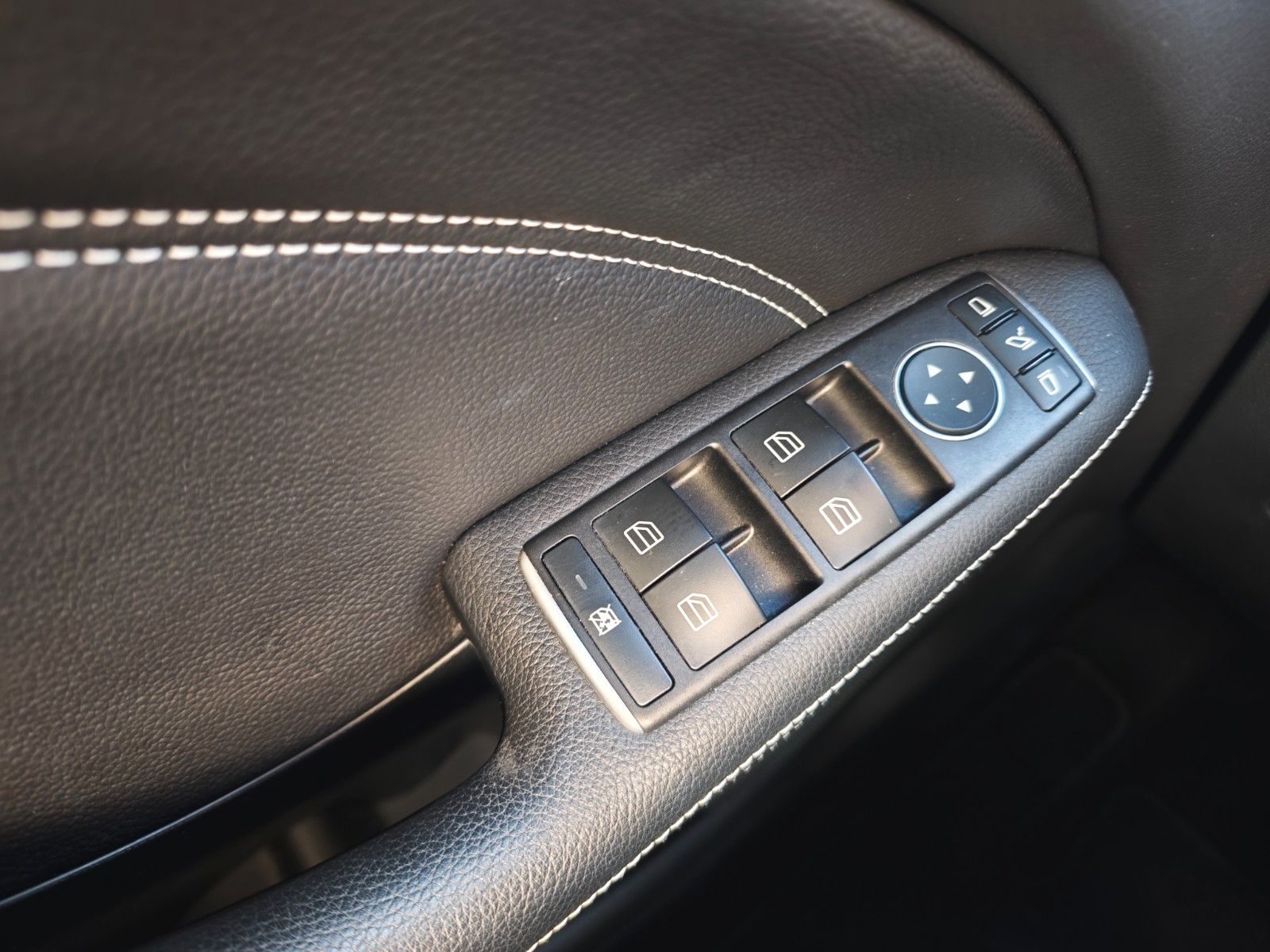 Fahrzeugabbildung Mercedes-Benz B 220 D EDITION*URBAN*AUTOMATIK*KAMERA*NIGHT*