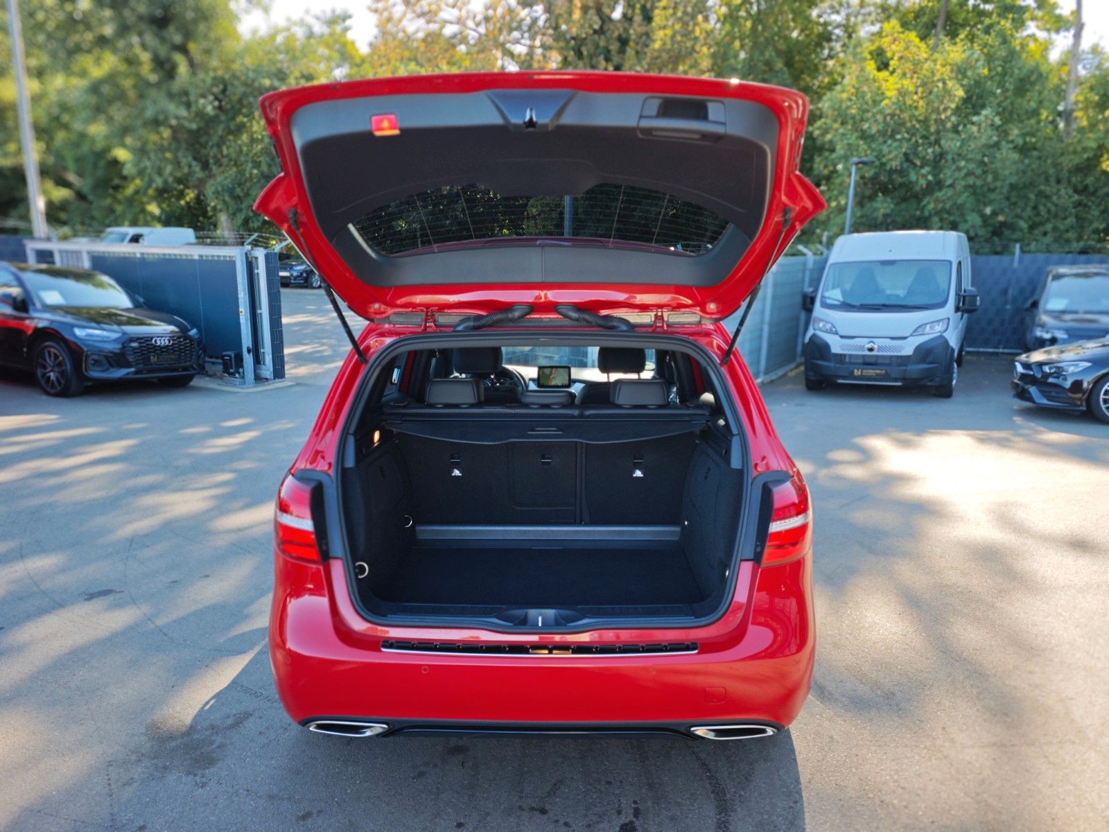Fahrzeugabbildung Mercedes-Benz B 220 D EDITION*URBAN*AUTOMATIK*KAMERA*NIGHT*