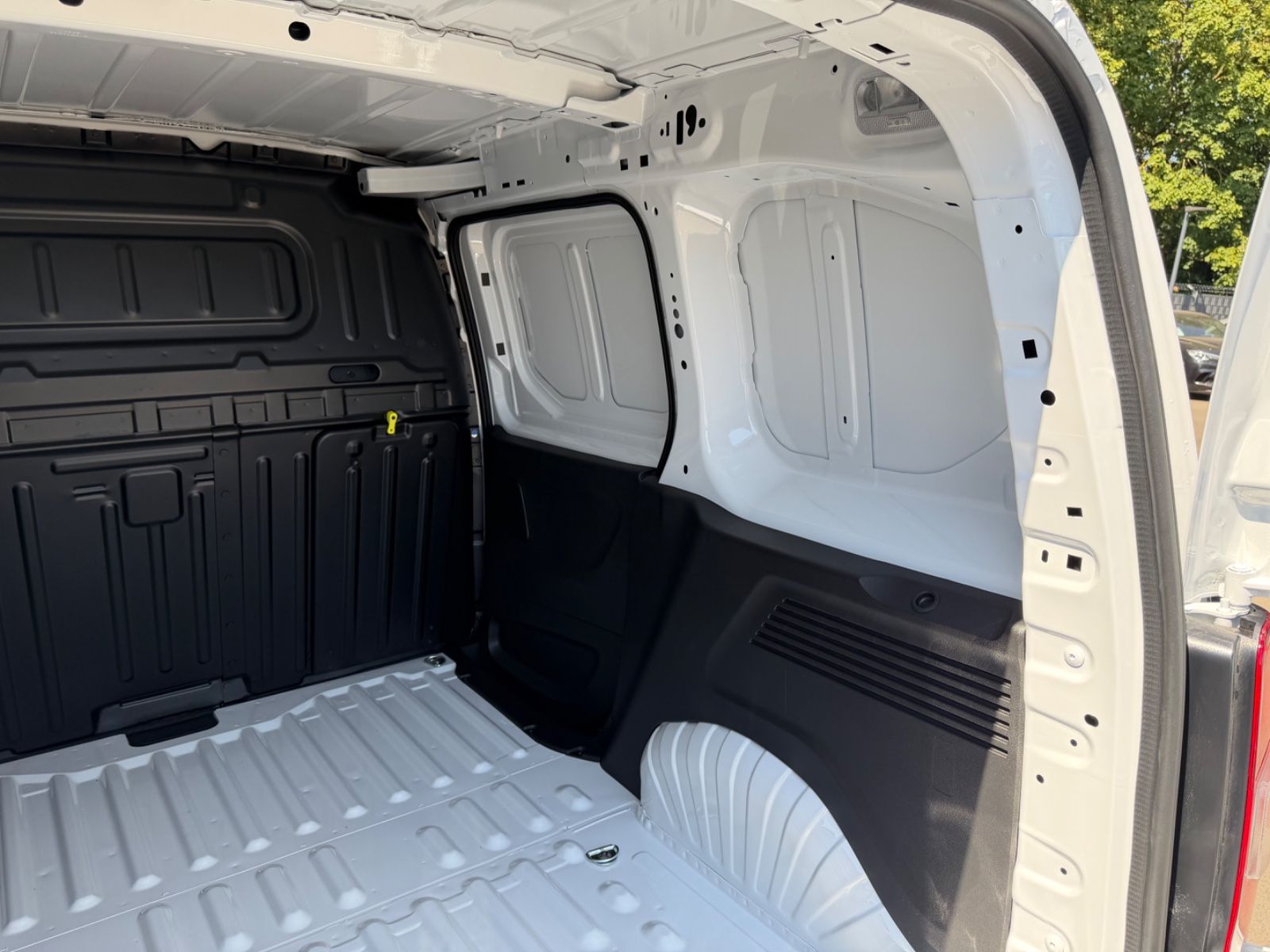 Fahrzeugabbildung Citroën BERLINGO KASTEN L1H1/M *JAHRESWAGEN*NAVI*KLIMA*