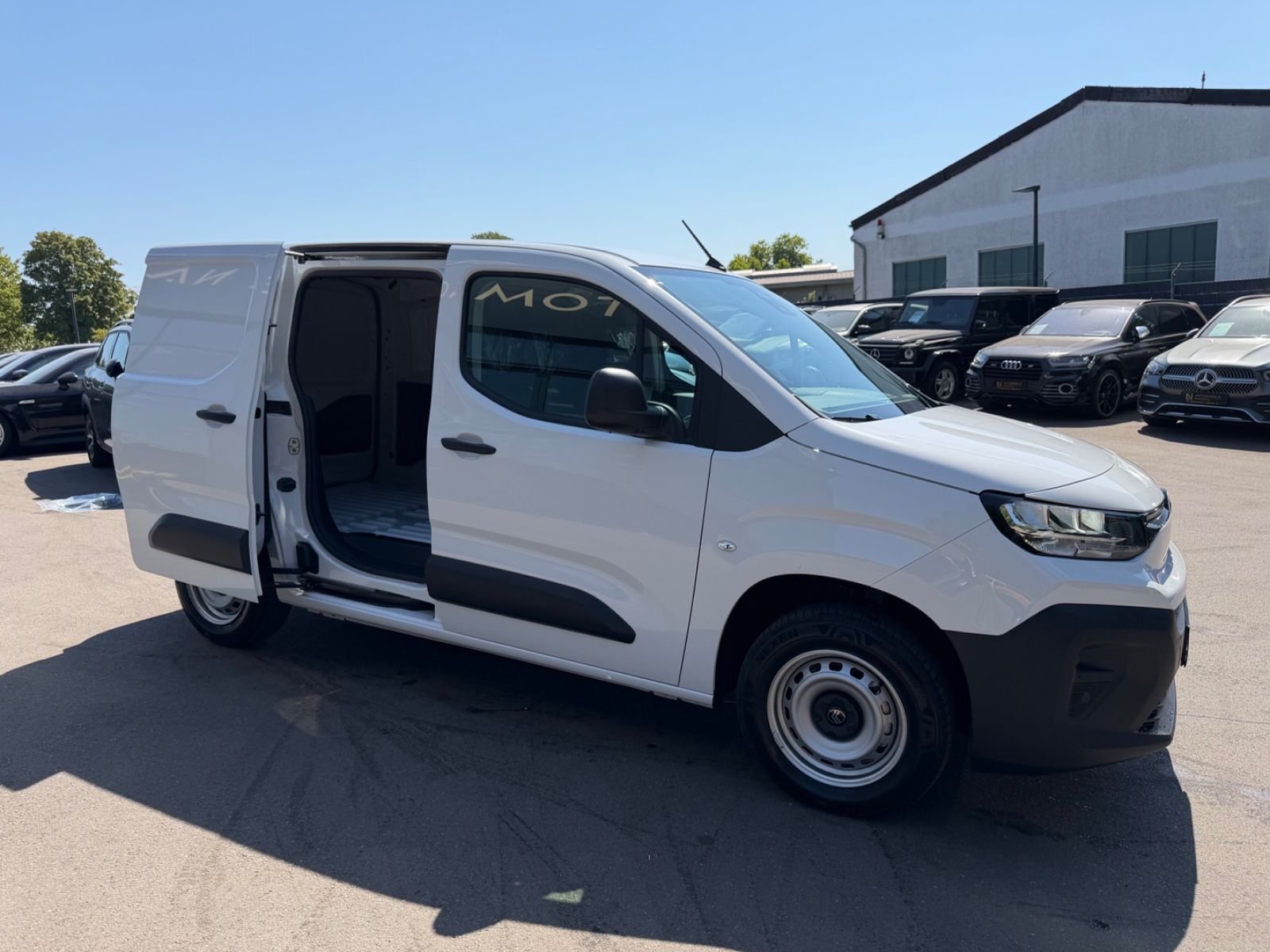 Fahrzeugabbildung Citroën BERLINGO KASTEN L1H1/M *JAHRESWAGEN*NAVI*KLIMA*