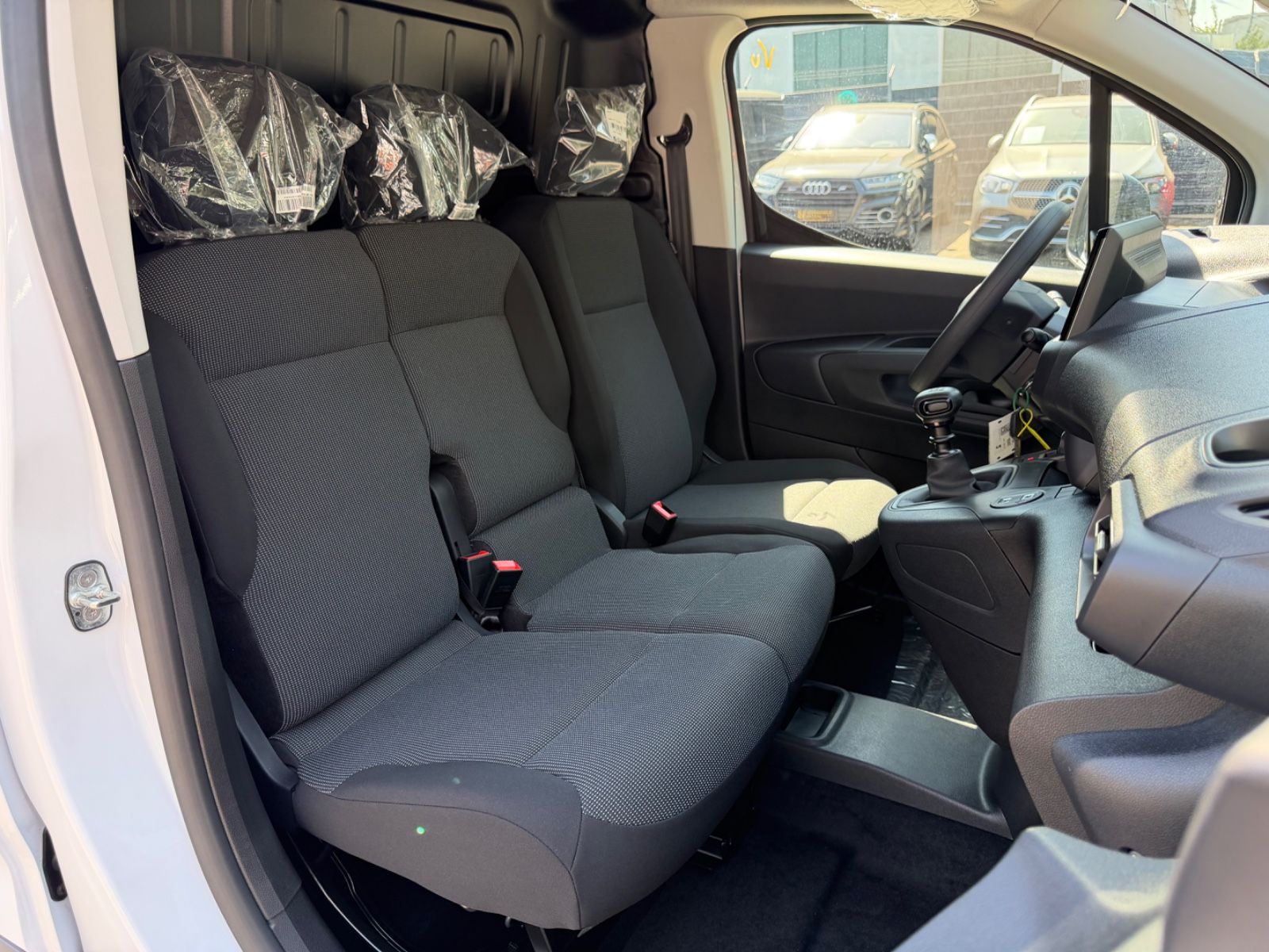 Fahrzeugabbildung Citroën BERLINGO KASTEN L1H1/M *JAHRESWAGEN*NAVI*KLIMA*