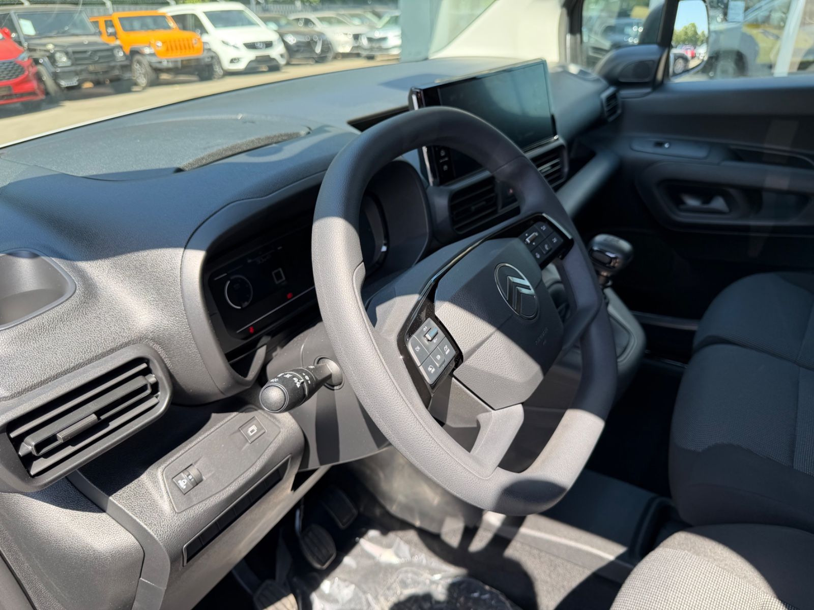 Fahrzeugabbildung Citroën BERLINGO KASTEN L1H1/M *JAHRESWAGEN*NAVI*KLIMA*