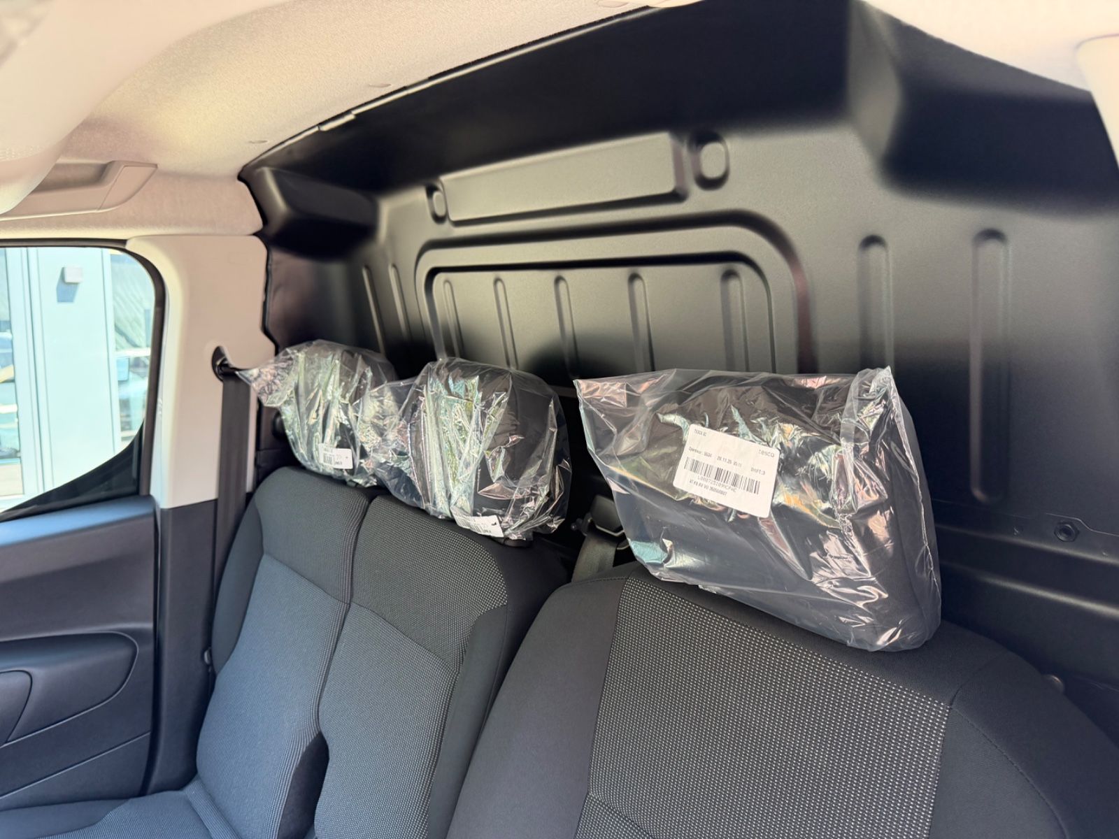 Fahrzeugabbildung Citroën BERLINGO KASTEN L1H1/M *JAHRESWAGEN*NAVI*KLIMA*