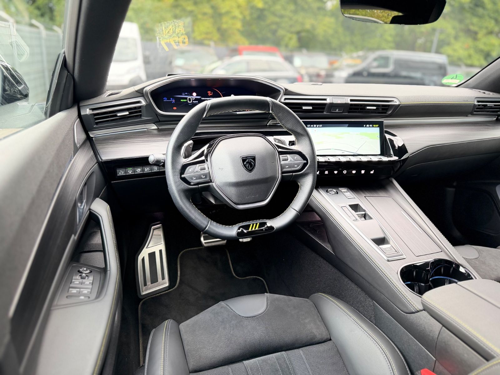 Fahrzeugabbildung Peugeot 508 SW HYBRID 4 360 PSE*PANORAMA*FOCAL*