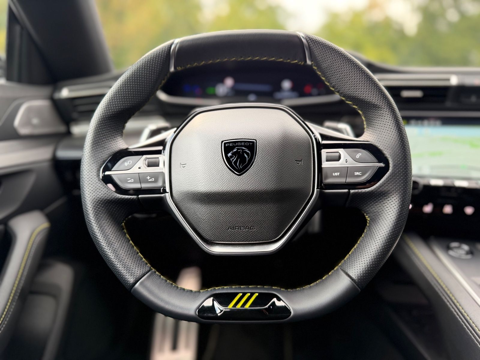 Fahrzeugabbildung Peugeot 508 SW HYBRID 4 360 PSE*PANORAMA*FOCAL*