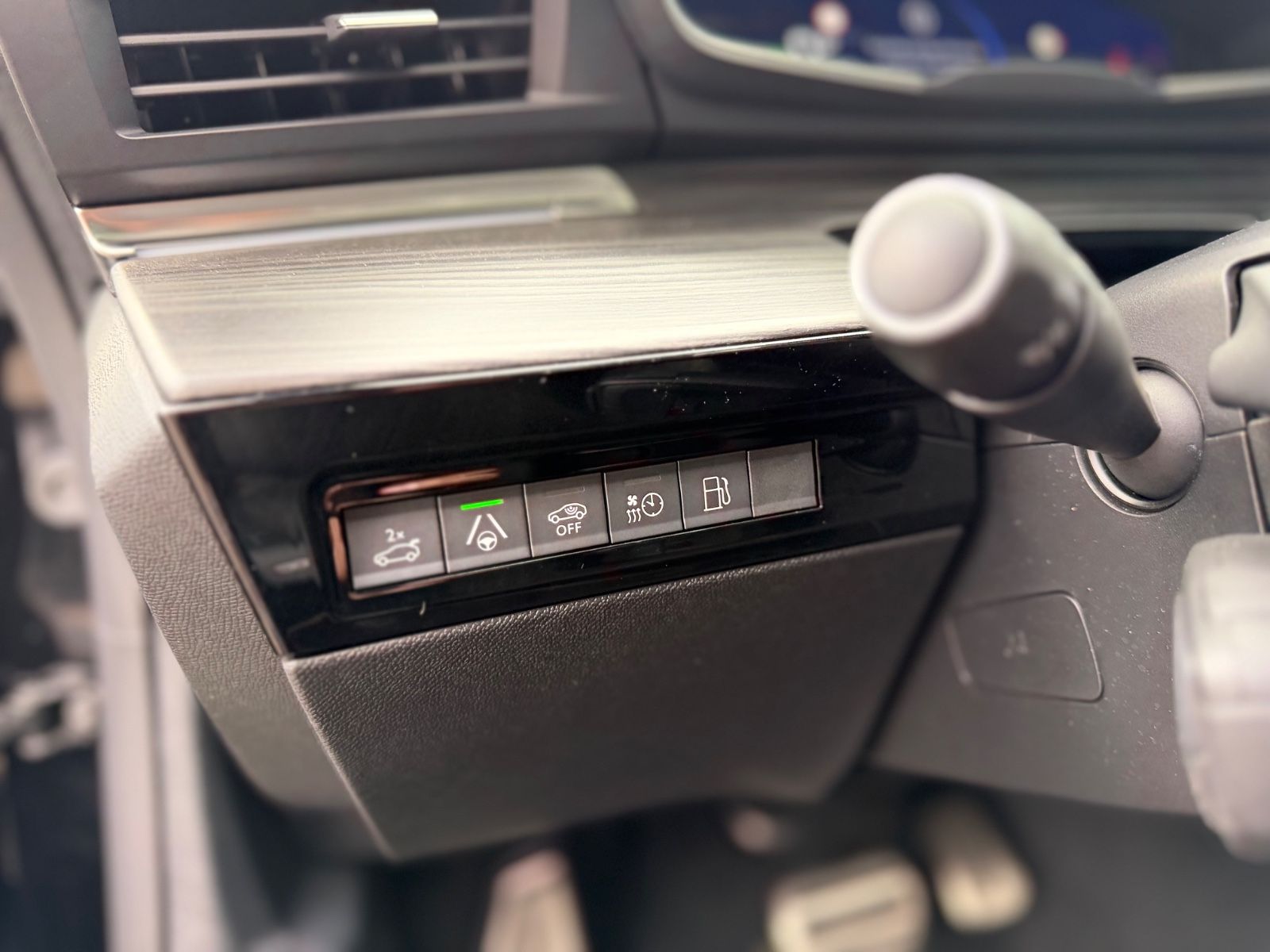 Fahrzeugabbildung Peugeot 508 SW HYBRID 4 360 PSE*PANORAMA*FOCAL*