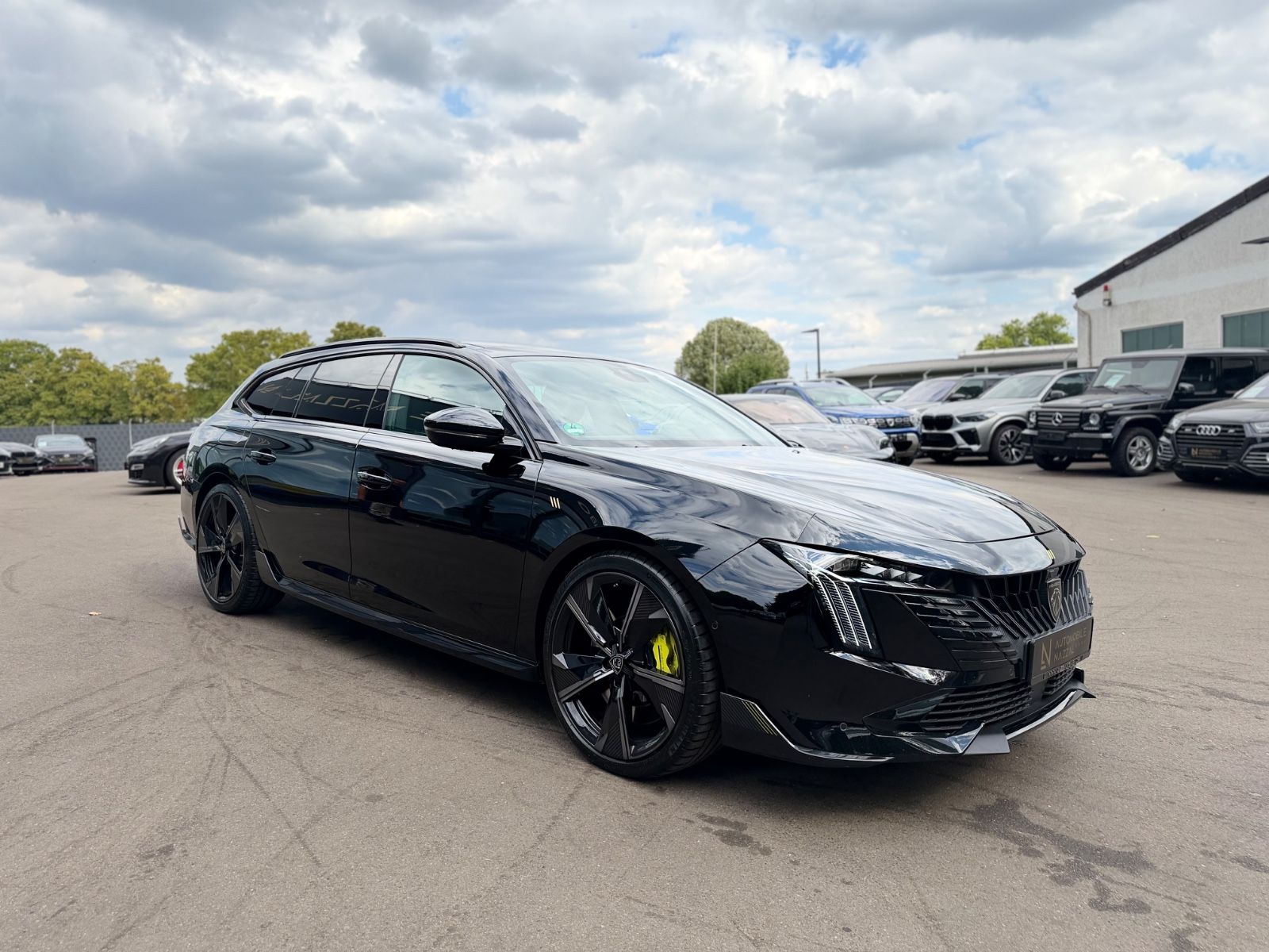 Fahrzeugabbildung Peugeot 508 SW HYBRID 4 360 PSE*PANORAMA*FOCAL*