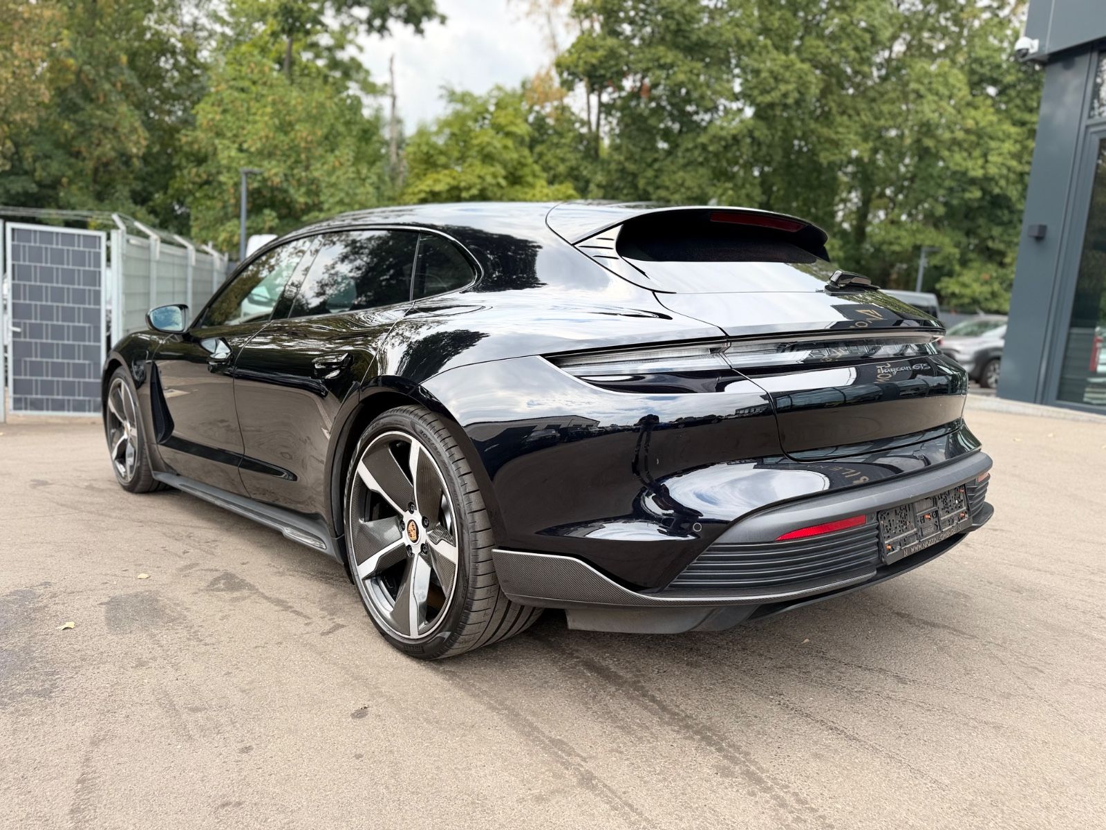 Fahrzeugabbildung Porsche TAYCAN SPORT TOURISMO GTS*CARBON*PANO*